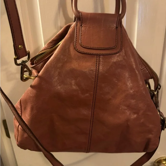 Hobo International Women’s Large Sheila Satchel Bag - Picture 10 of 12